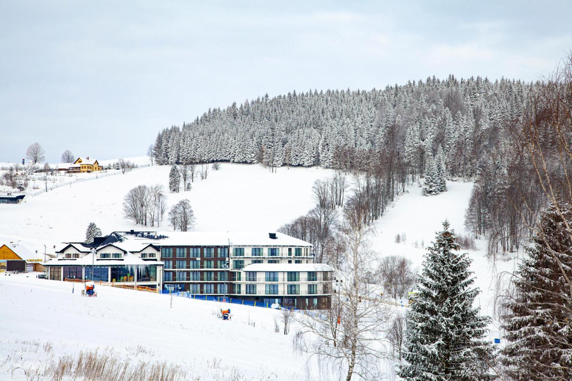 Czarna Perla - Czarna Gora Resort Сенна Экстерьер фото